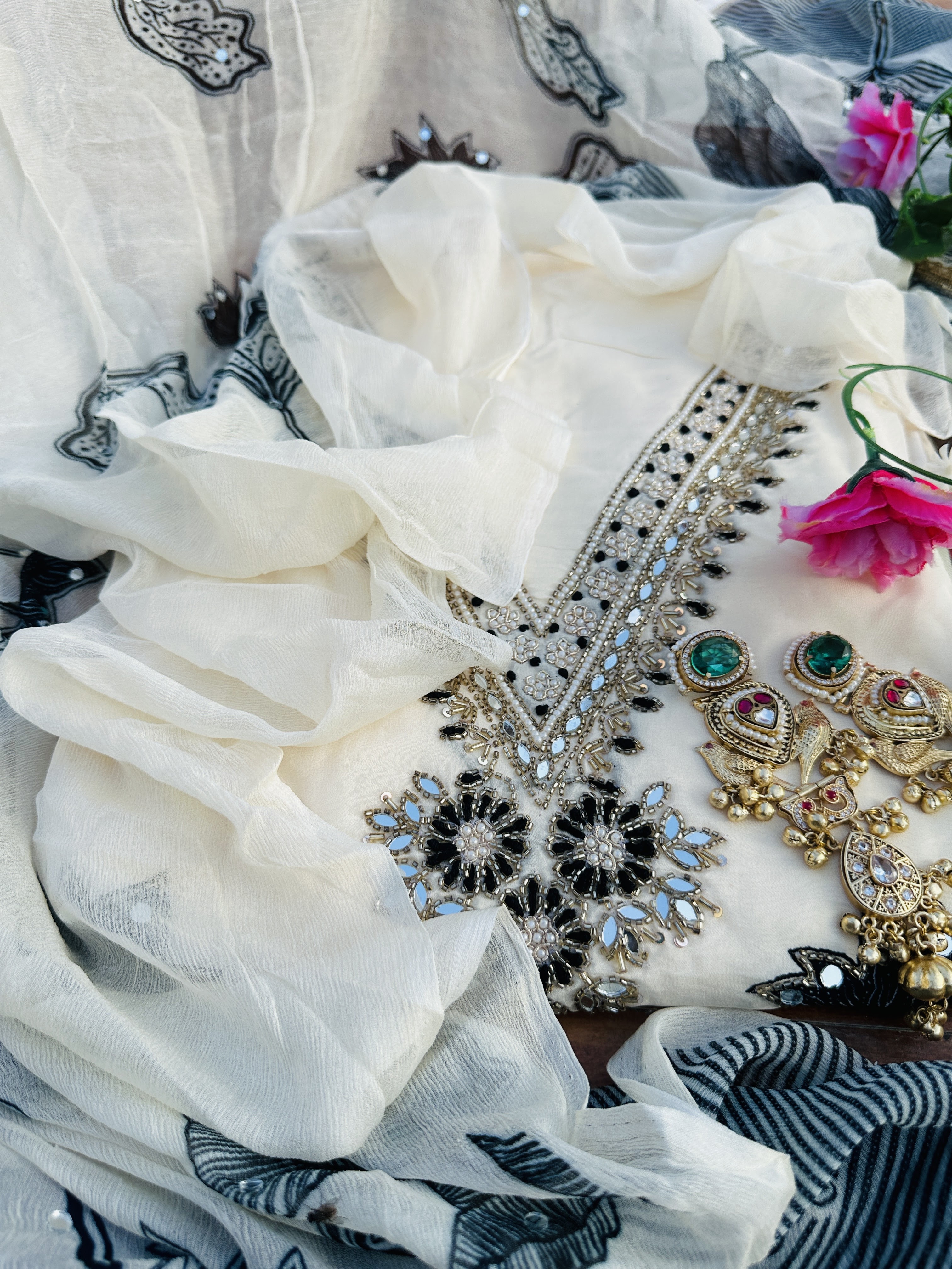 Creap Unstitched Suit with V-Neck Embroidery &amp; Chiffon Dupatta image 4