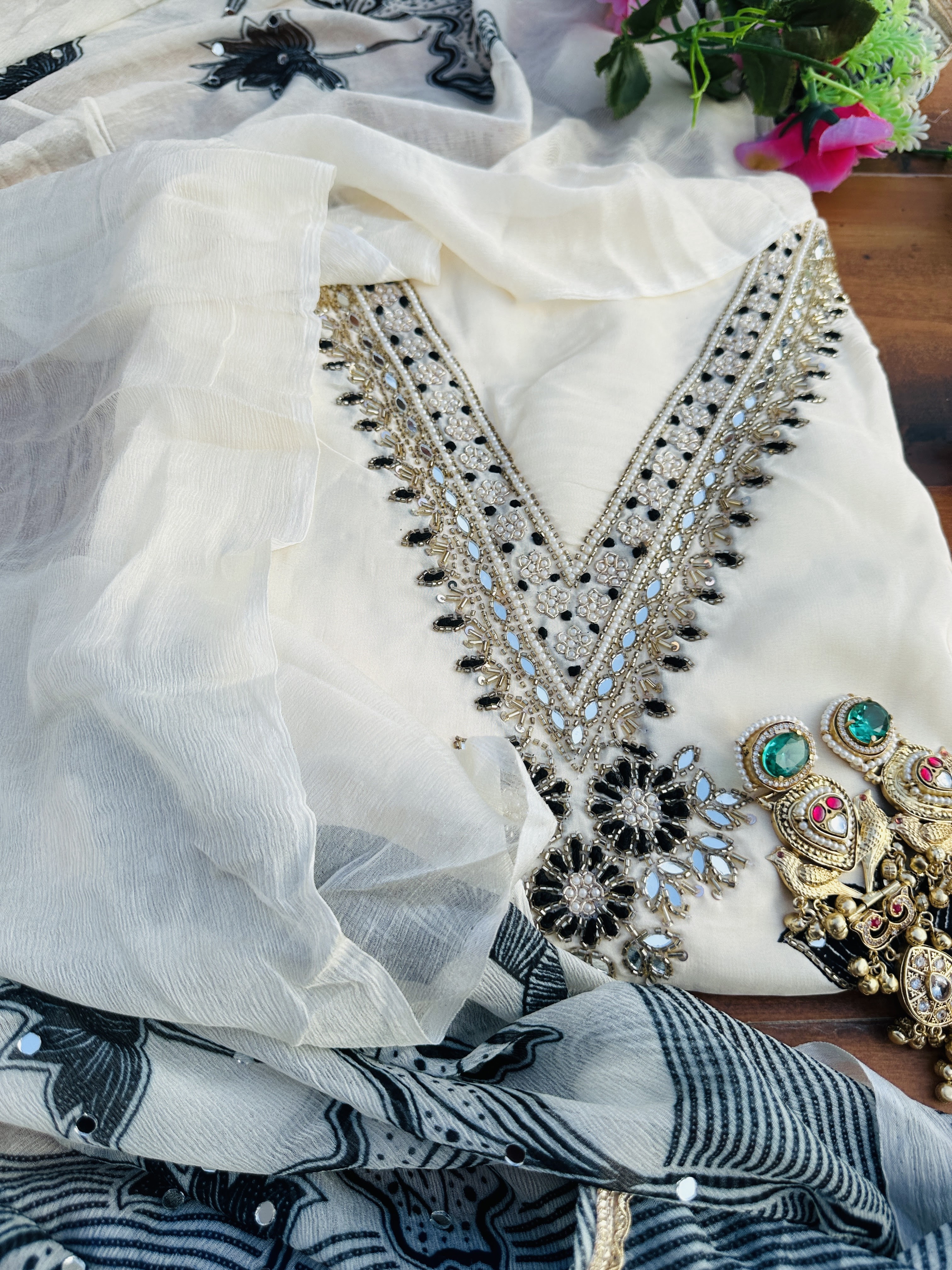 Creap Unstitched Suit with V-Neck Embroidery &amp; Chiffon Dupatta image 3