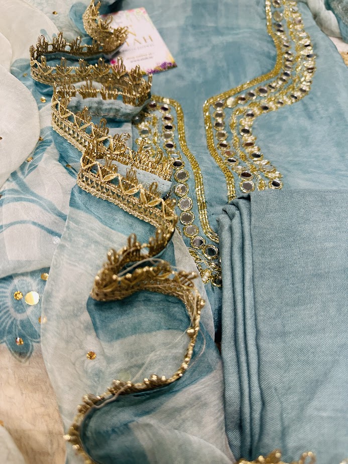 Pure Crepe with mirror work n chiffon duppta image 5