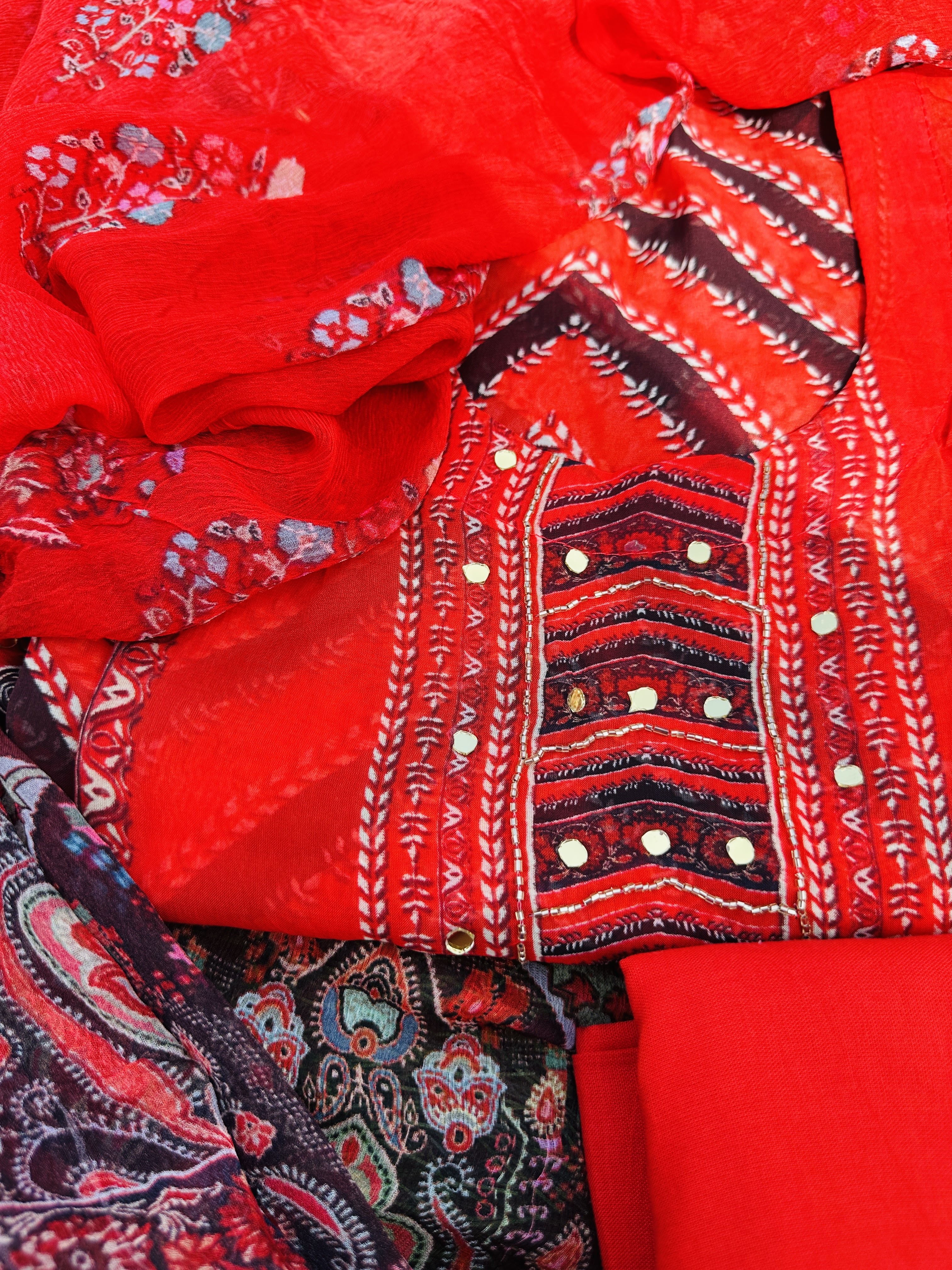 Crepe Red unstitched suits with digital Print crepe Duppata image 3
